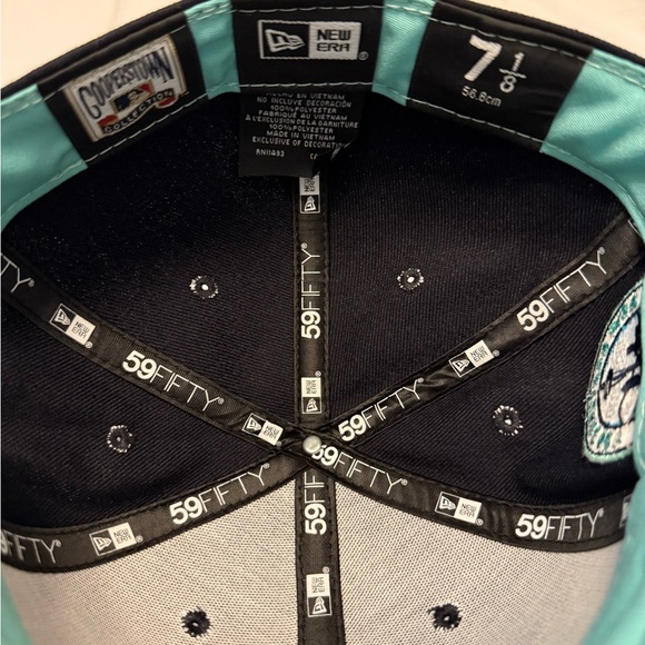 Seattle Mariners New Era Teal and Black hat 59fifty 7 1/8 - Picture 5 of 8